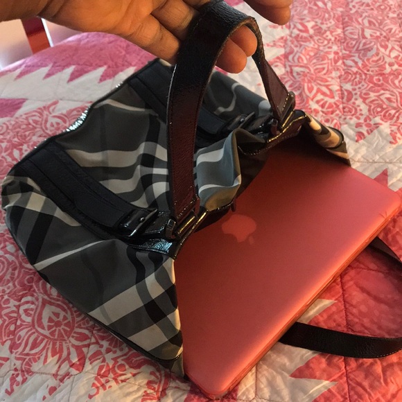 Authentic Burberry patent Trim Smoked tote 👜 - Picture 8 of 8